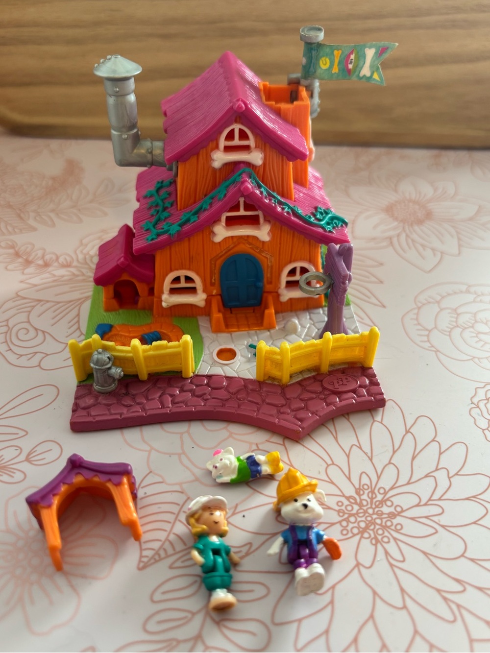 Vintage 1994 Bluebird Polly Pocket Dog House Complete * PLEASE READ *